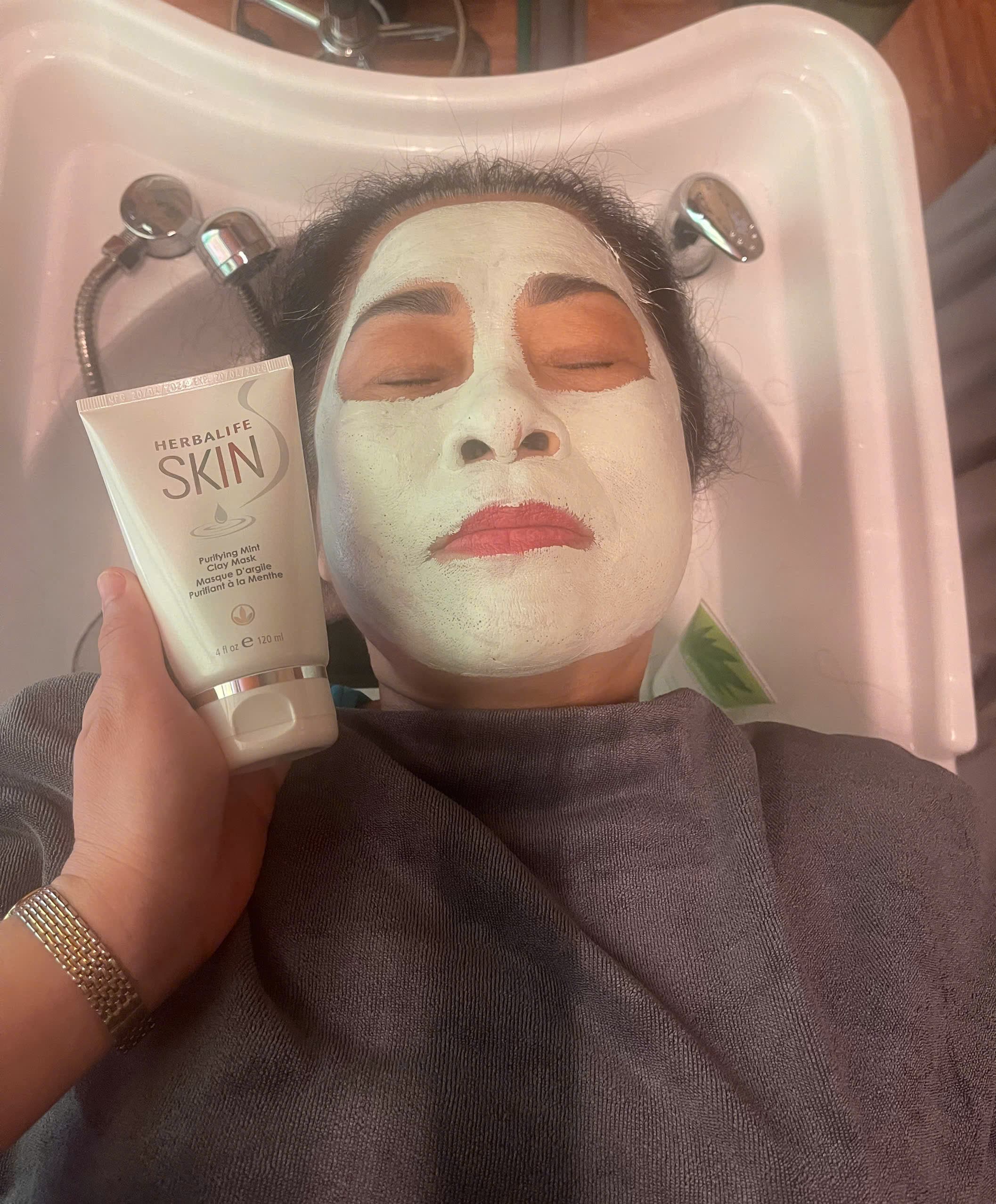 Gội đầu - massage - bấm huyệt